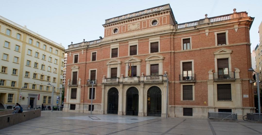 La Diputación de Castellón denuncia a la Policía Nacional los incidentes en el interior del Palau Provincial en la concentración convocada por CSIF, USO y UGT