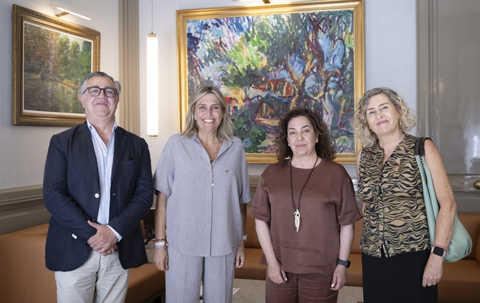 Marta Barrachina ensalza el trabajo de Apnac por mejorar la calidad de vida y los derechos de las personas con autismo