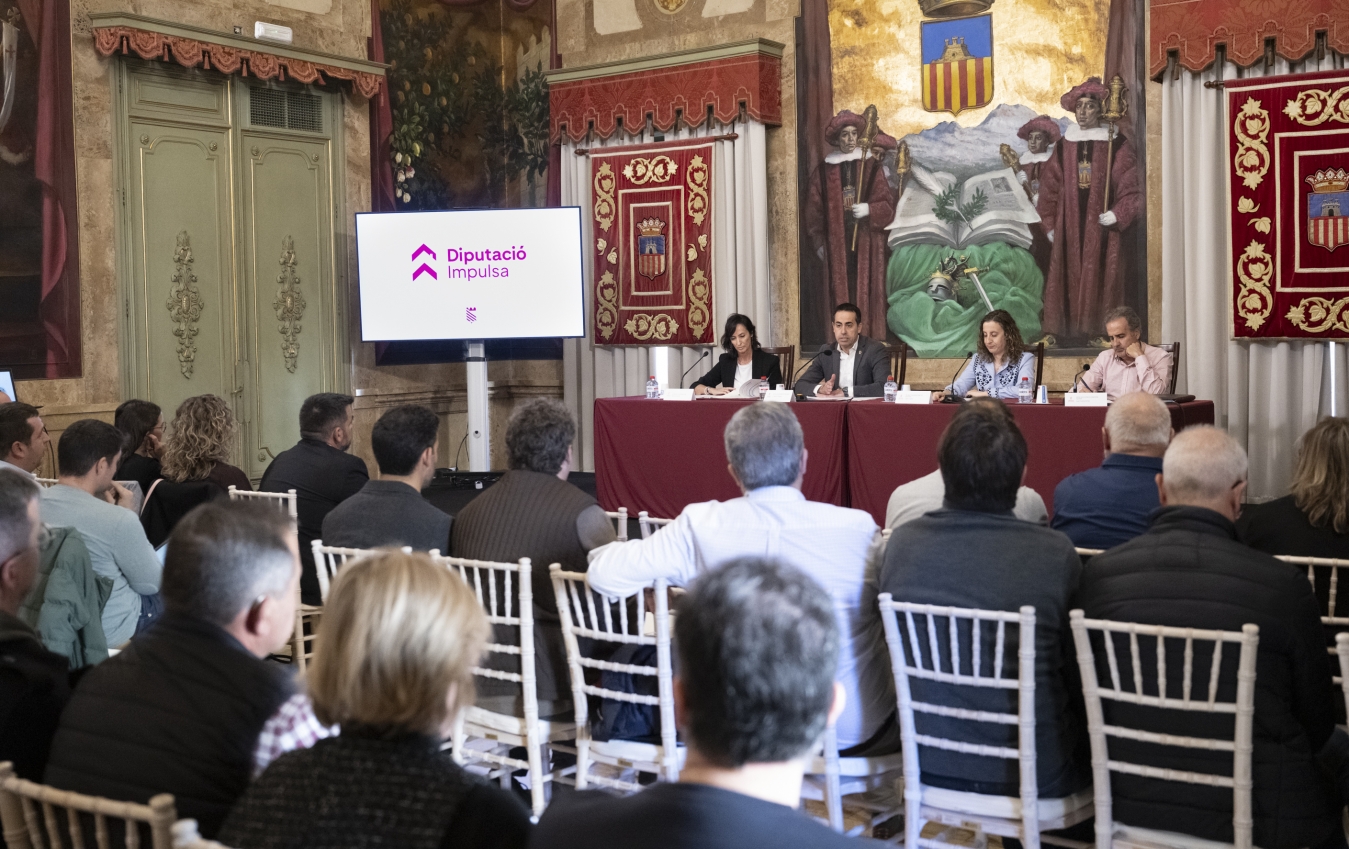 La Diputación informa a los ayuntamientos del mayor Plan Impulsa de la historia con una inversión récord frente a la infrafinanciación del Gobierno de España